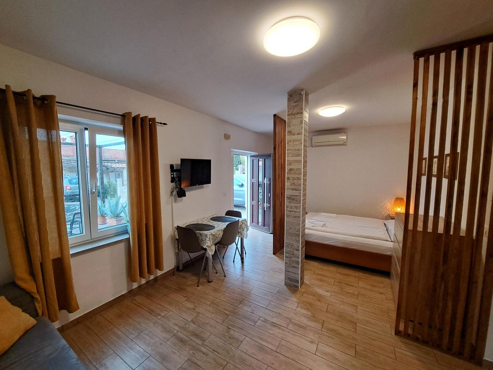 Apartman View Apartment โคเปร์ ภายนอก รูปภาพ